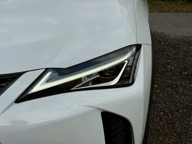 Lexus UX 7