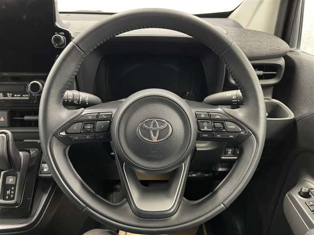 Toyota Sienta 8