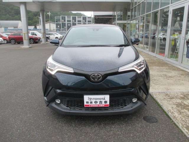 Toyota C-HR 2