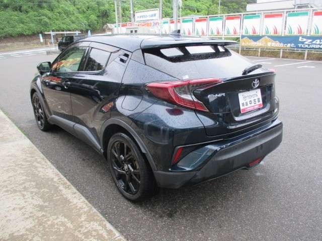 Toyota C-HR 8