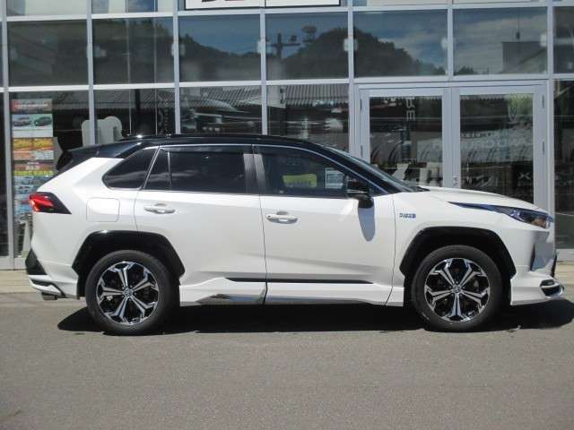 Toyota RAV4 PHV 4