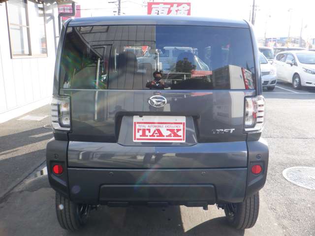 Daihatsu Taft 8