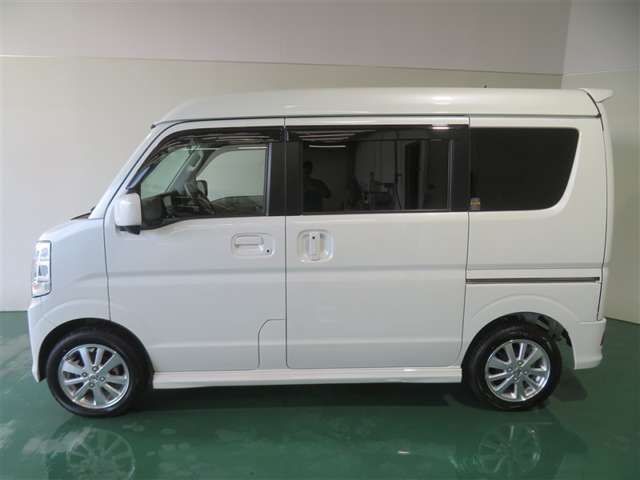 Nissan NV100 Clipper 6