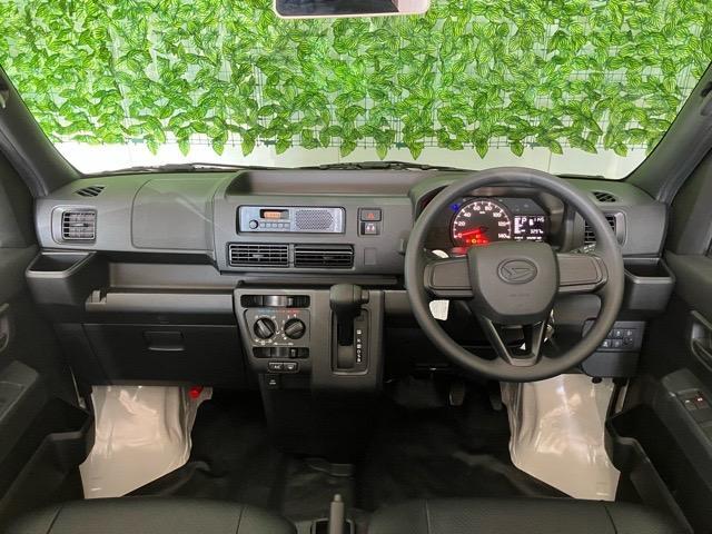 Daihatsu Hijet Cargo 3