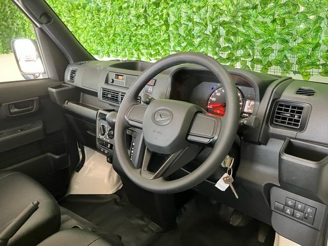Daihatsu Hijet Cargo 8