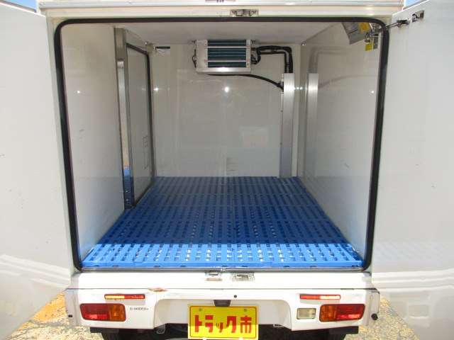 Daihatsu Hijet Truck 4