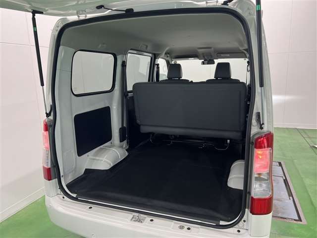 Daihatsu グランマックスカーゴ 11