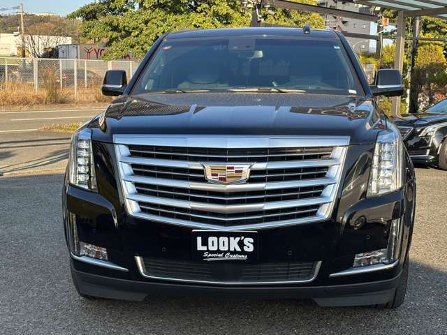 Cadillac エスカレード 3