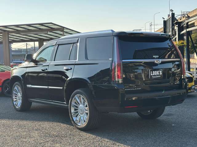 Cadillac エスカレード 9