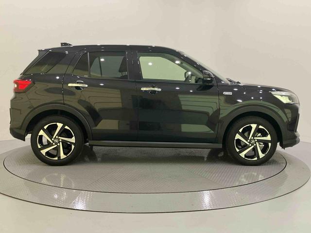 Daihatsu Rocky 12