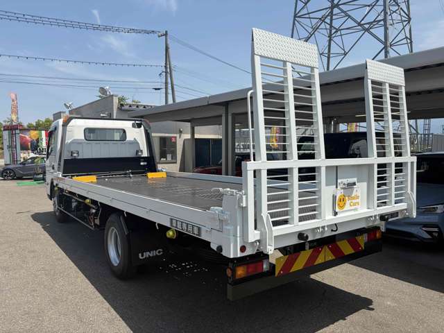 Mitsubishi Fuso Canter 4