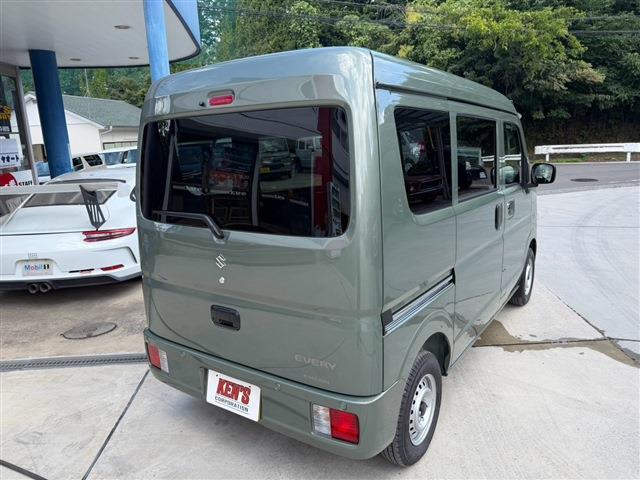 Suzuki Every 8