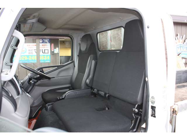 Mitsubishi Fuso Canter 4
