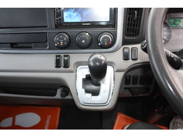Mitsubishi Fuso Canter 8