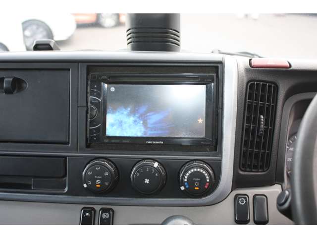 Mitsubishi Fuso Canter 9