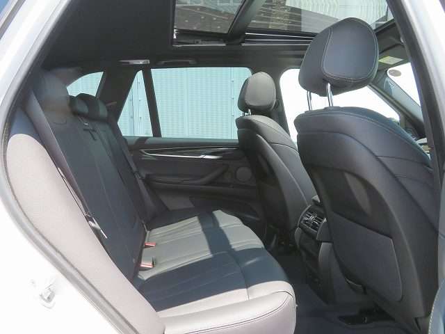 BMW X5 8