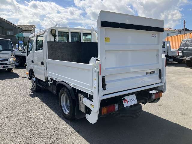 Hino Dutro 6
