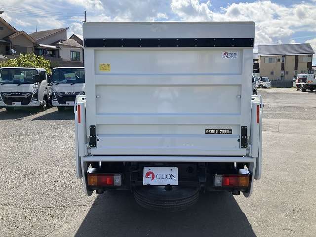 Hino Dutro 7