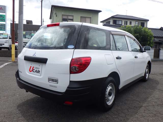 Mitsubishi ランサーカーゴ 2