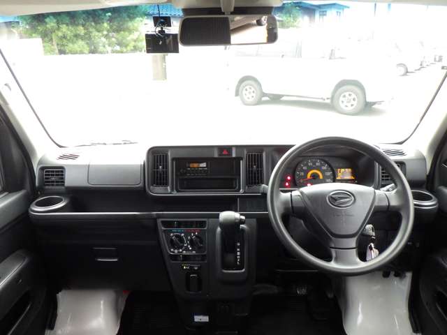 Daihatsu Hijet Cargo 11