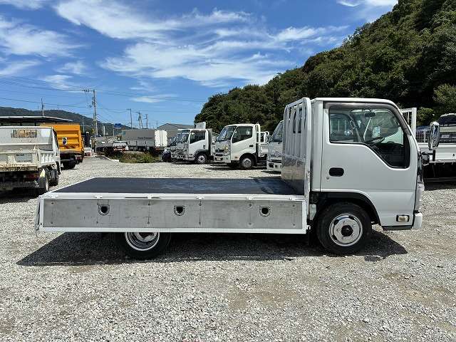 Isuzu Elf 12