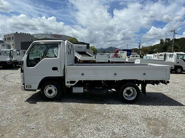 Isuzu Elf 4