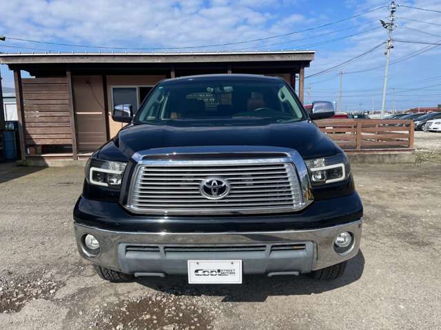 Toyota Tundra 2