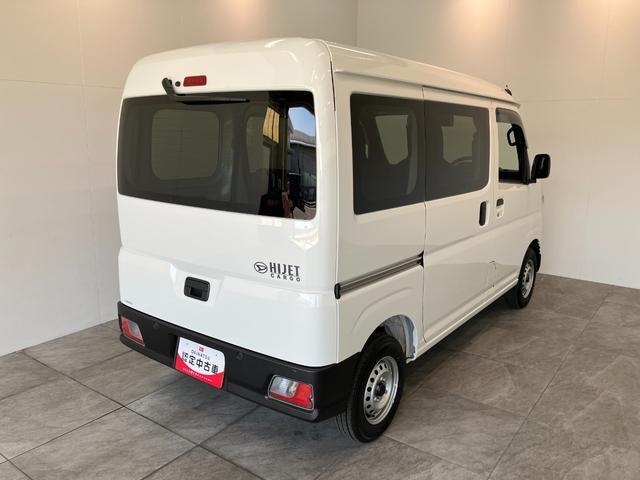 Daihatsu Hijet Cargo 3