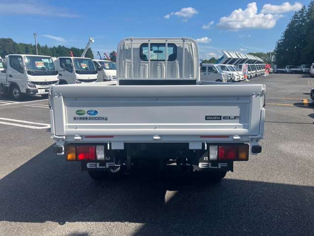 Isuzu Elf 6