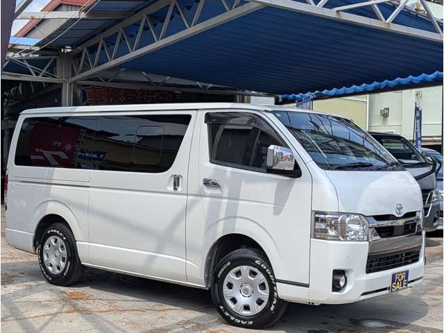 Toyota Hiace Van 3