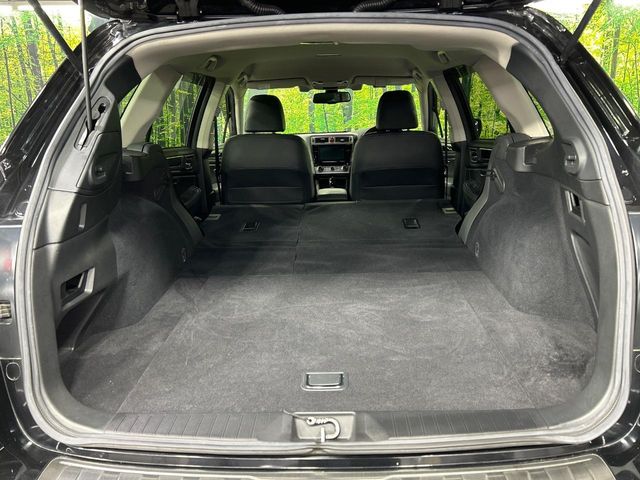 Subaru Legacy Outback 12