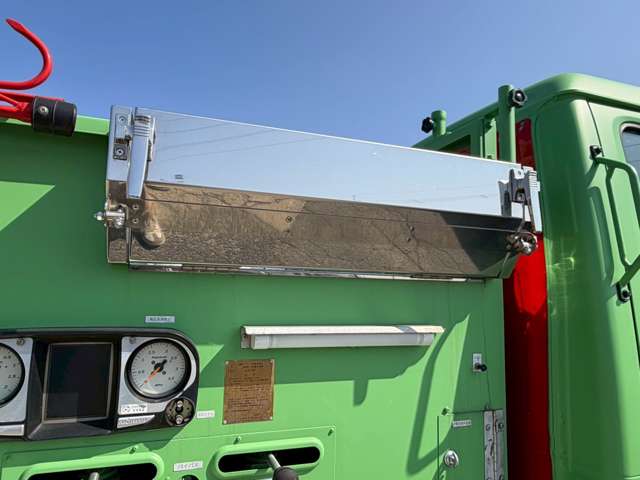 Isuzu Elf 12