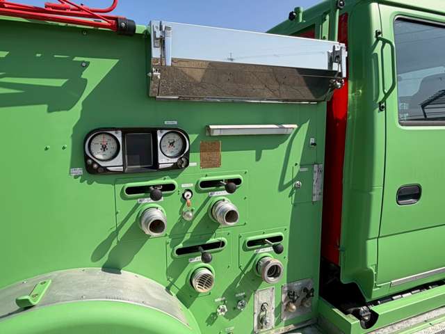 Isuzu Elf 9