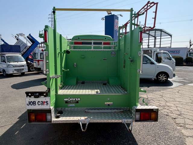Isuzu Elf 10