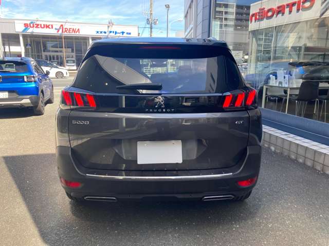 Peugeot 5008 4