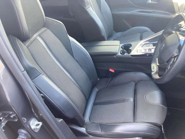 Peugeot 5008 10