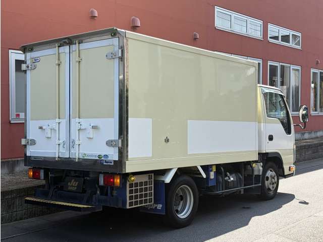Isuzu Elf 2
