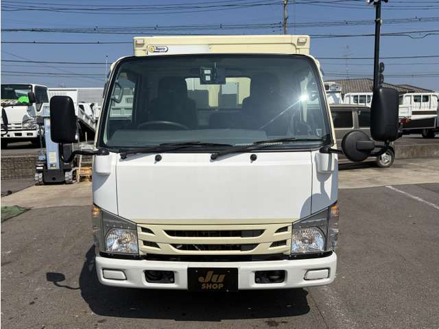 Isuzu Elf 6