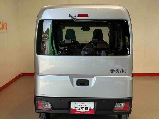 Daihatsu Hijet Cargo 11