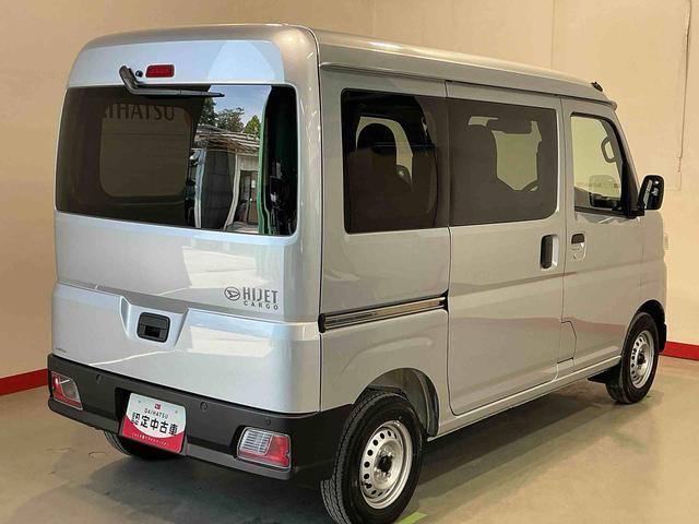 Daihatsu Hijet Cargo 10