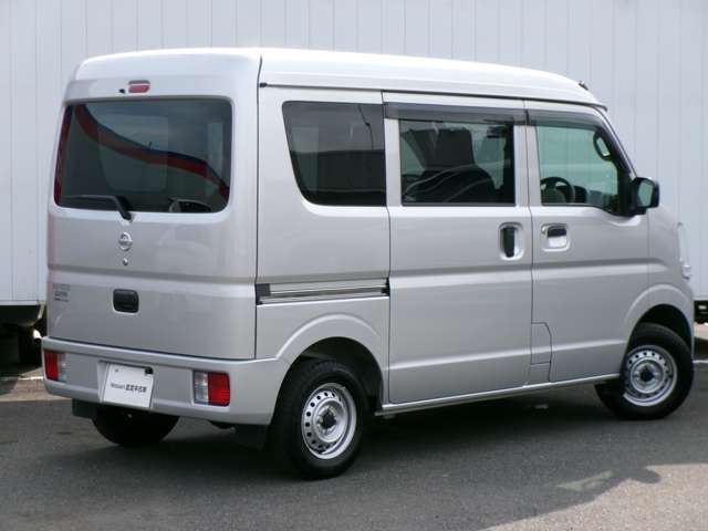 Nissan NV100 Clipper 2