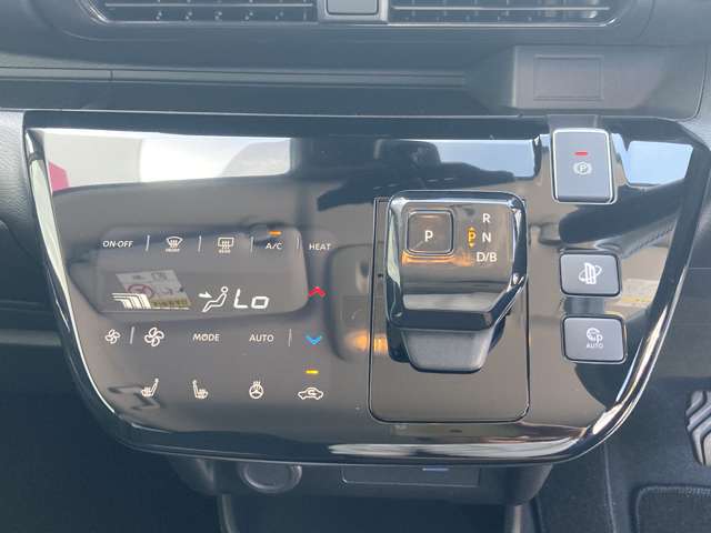 Mitsubishi eK X EV 8