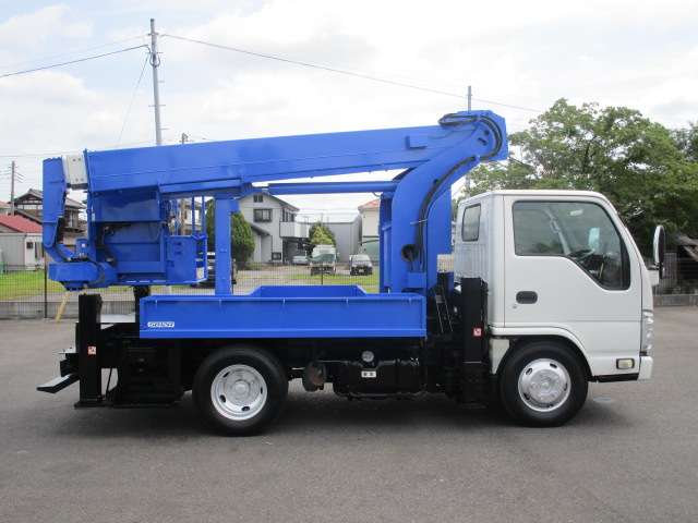 Isuzu Elf 5