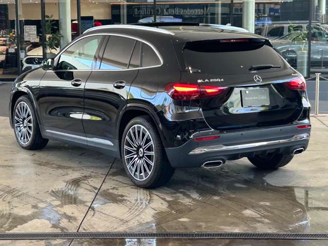 Mercedes-Benz GLA-Class 4