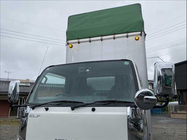 Isuzu Elf 8