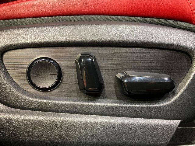 Lexus UX 5