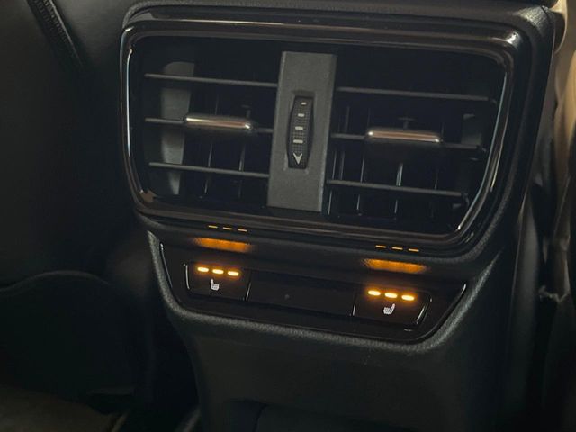 Lexus NX 7