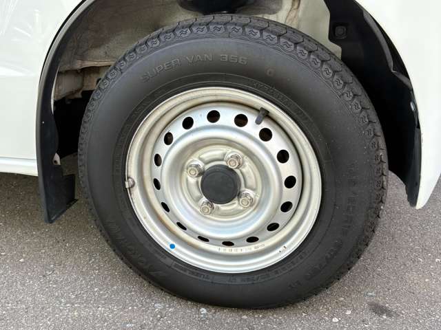Nissan NV100 Clipper 11