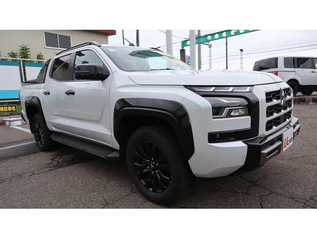 Mitsubishi Triton 3