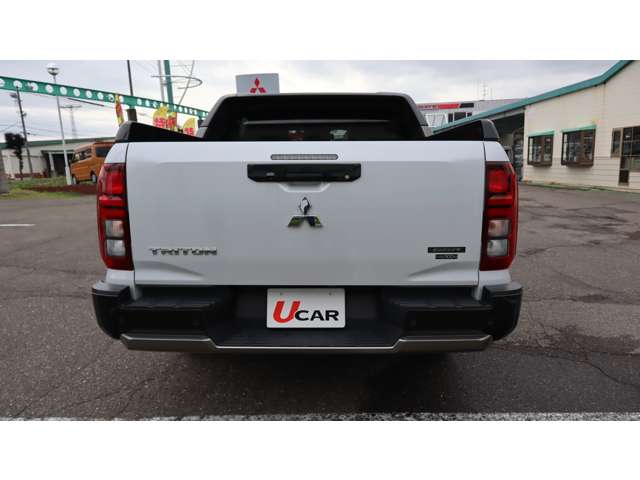 Mitsubishi Triton 6